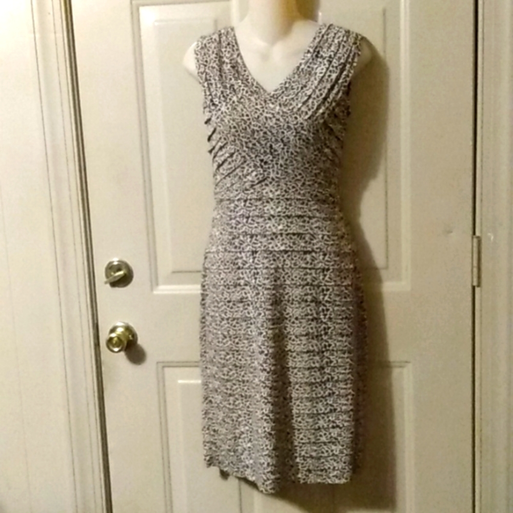 Cheetah print shirred fitted dress - Picture 3 of 11